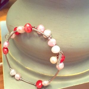 Cultured pearl bracelet